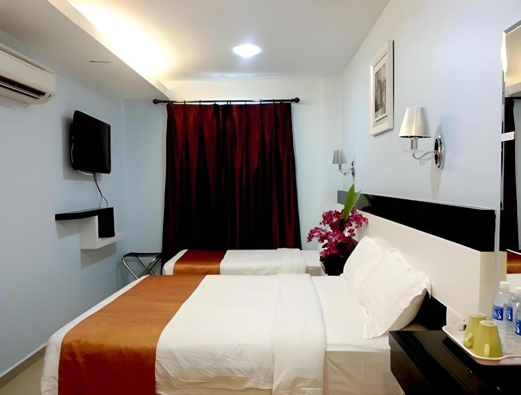 Star Moon Hotel 2*