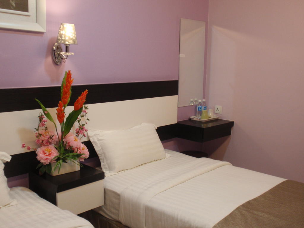 Star Moon Hotel